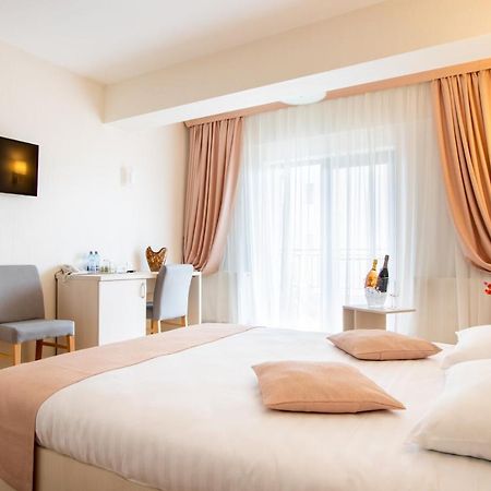 Hotel Bulevard Râmnicu Vâlcea Zewnętrze zdjęcie