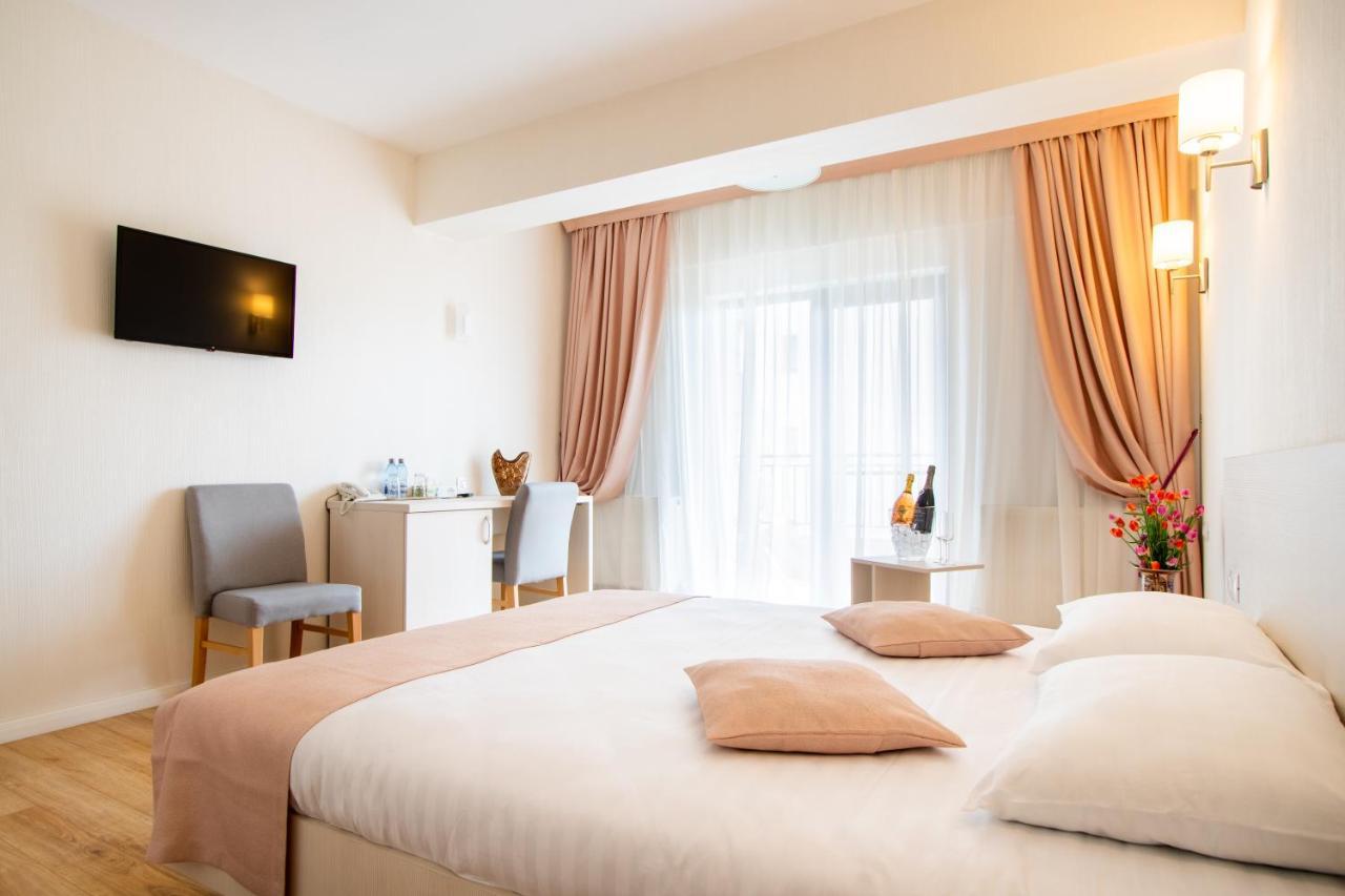 Hotel Bulevard Râmnicu Vâlcea Zewnętrze zdjęcie